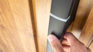 玄関ドアをスマートキーにしたメリットとデメリット、危険性も検証