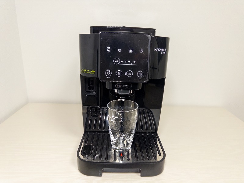 マグニフィカスタートにグラスを置いている写真